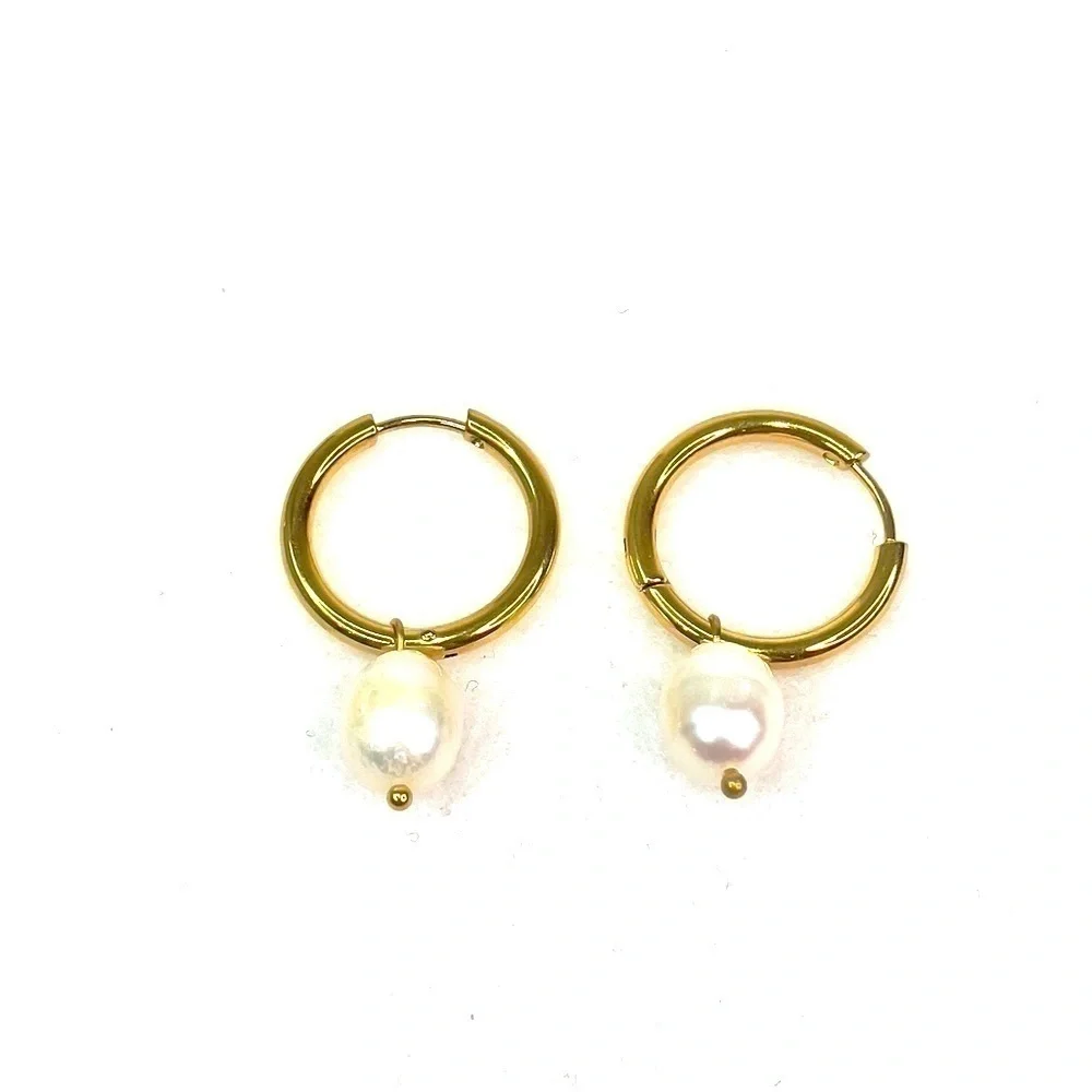 BRAND NEW Bundle Jewelry earrings and Ring with Trinket Dish